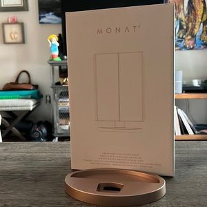 Monat Magic Mirror, LED Tri-fold Mirror